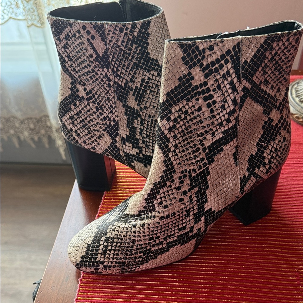 halogen beautiful boots
